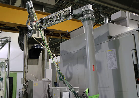 台車式により作業エリアの変更不要